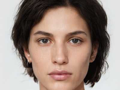 殷婷医生:面部整形专家与激光去青胎记手术解析